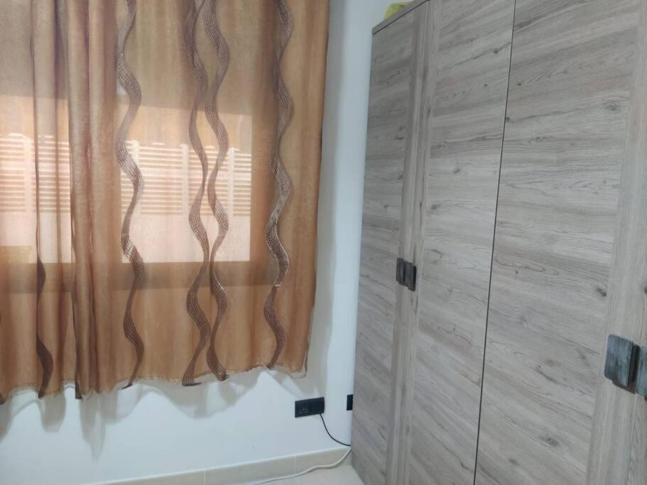 Bajo Puerta De Alcazaba Apartment Retamar  Exterior photo